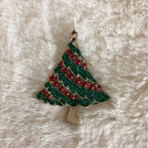 Festive Christmas Tree Brooch